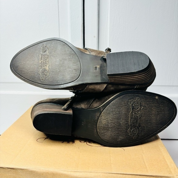 NINE WEST Vasabady Dark Brown Heeled Boots Size 9 - Picture 7 of 9